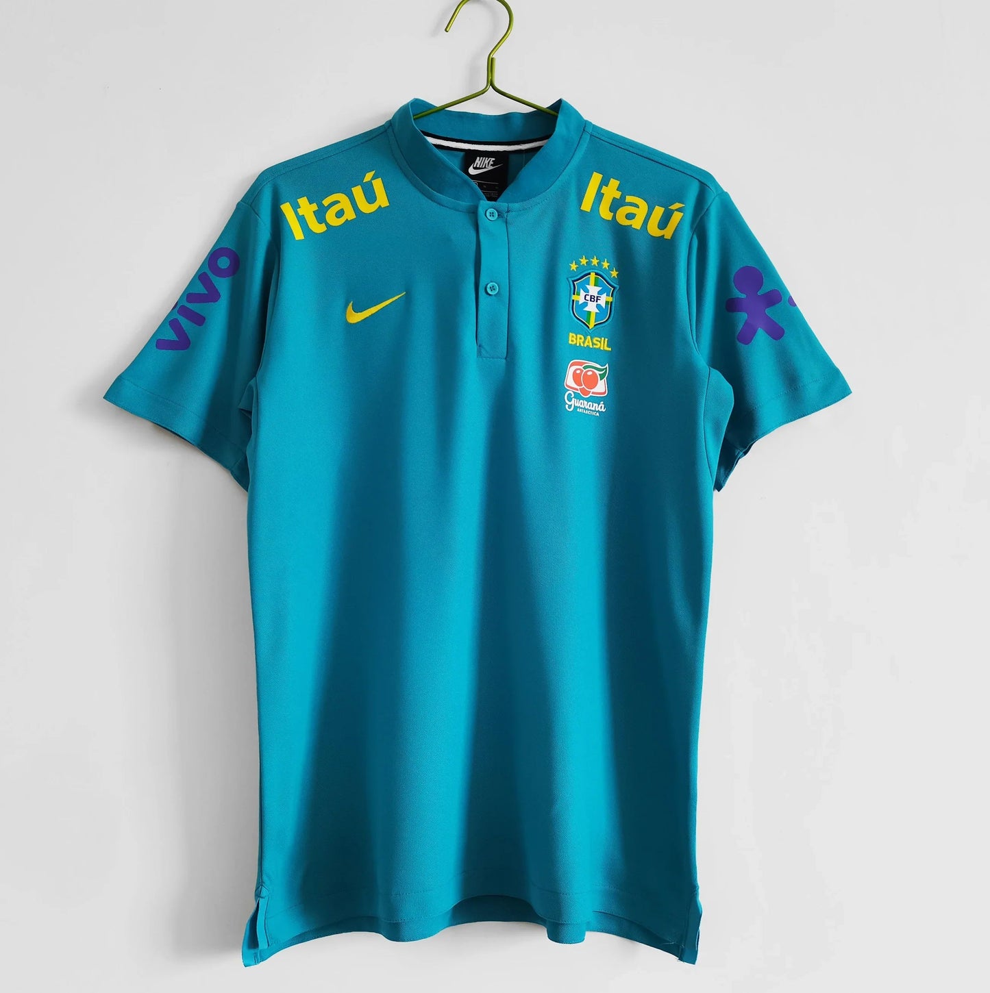 Brazil Retro 2022 Training Kit