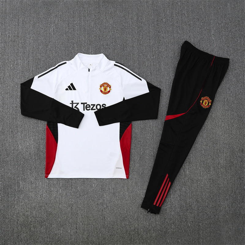 2025/2026 Manchester United White Tracksuit