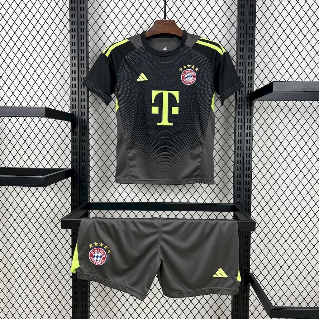 2025/2026 Bayern Munchen Goalkeeper Kit Kids Size