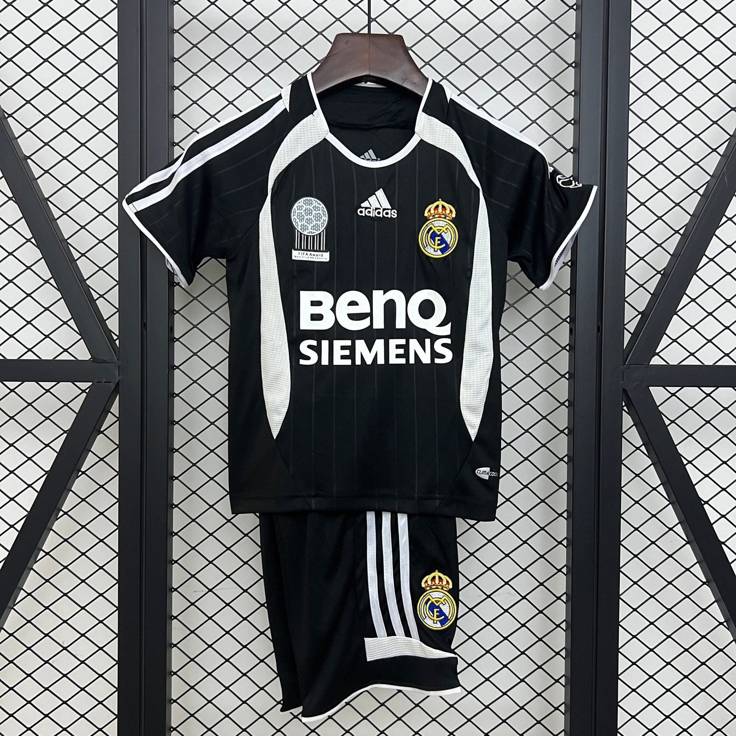 2006/2007 Retro Real Madrid Away Kit Kids Size