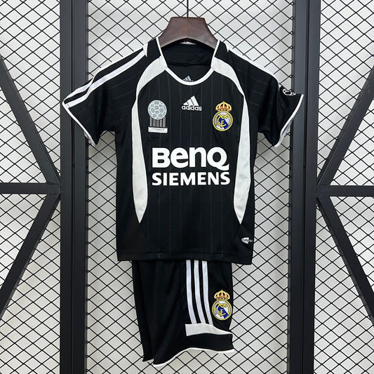 2006/2007 Retro Real Madrid Away Kit Kids Size