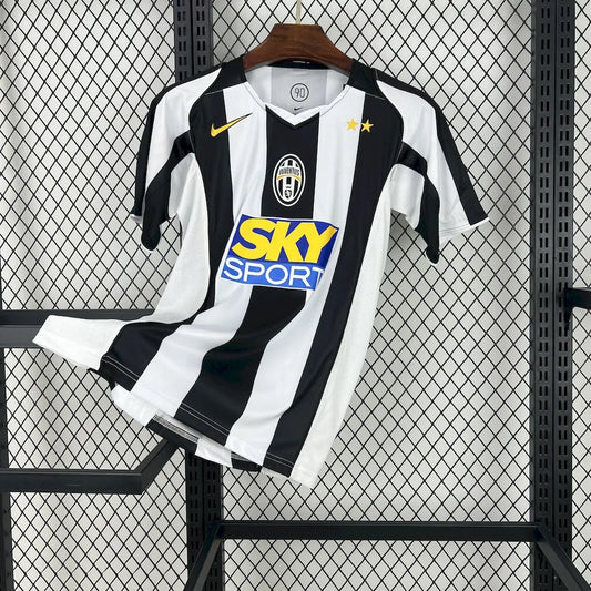 2004-2005 Retro Juventus Home Jersey
